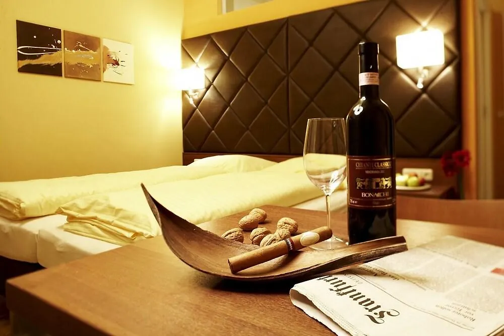 Villa Ceconi by Das Grüne Hotel zur Post - 100% BIO Salzburg 3*,  Österreich